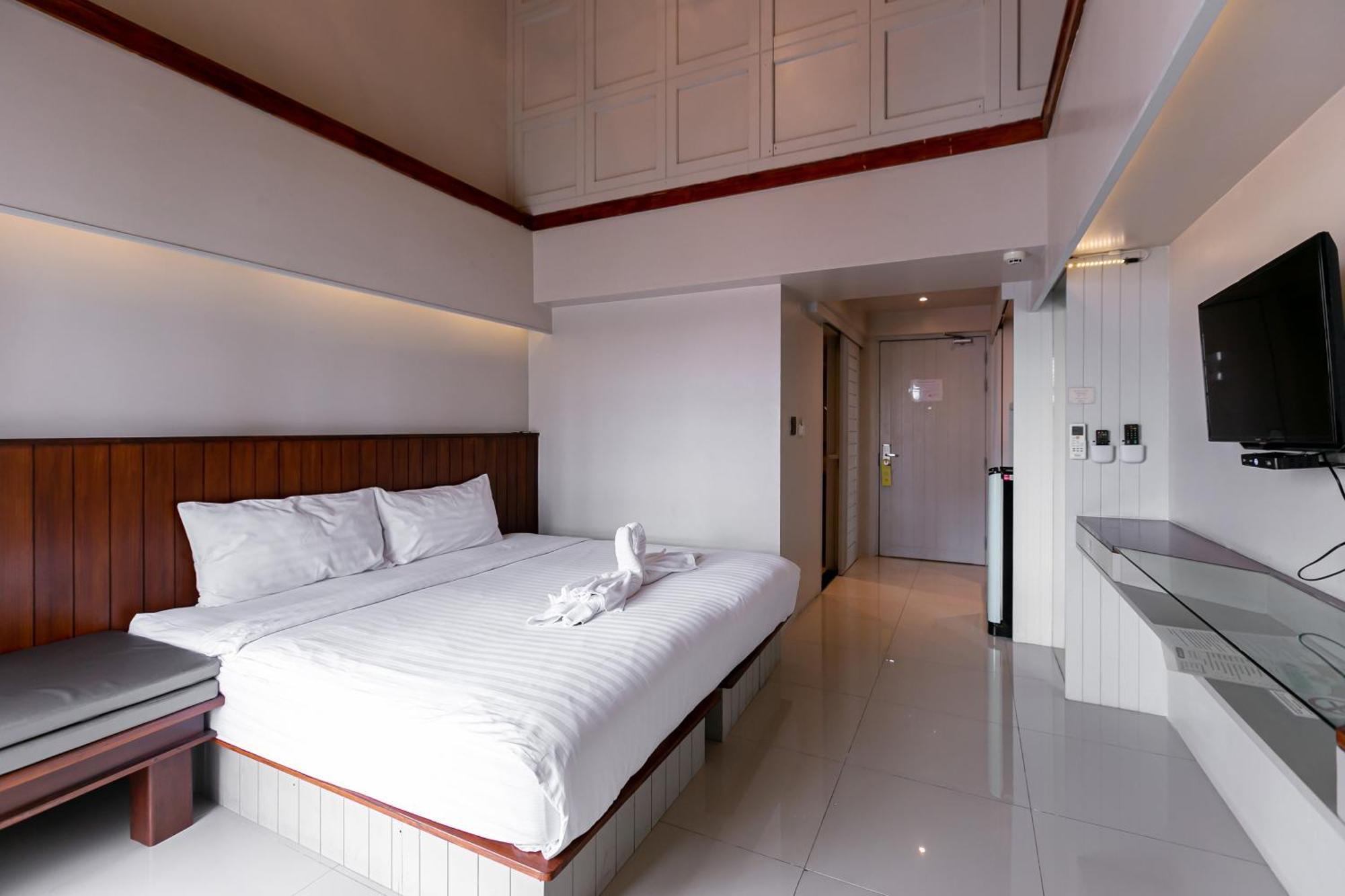 A Room Bangkok Sathorn Exterior photo