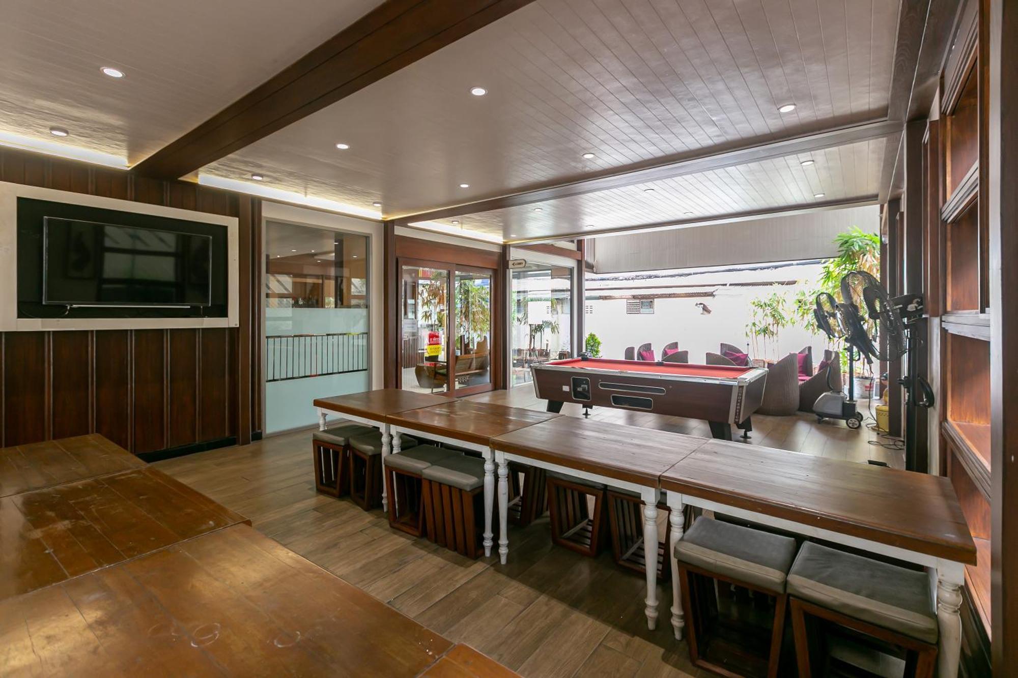 A Room Bangkok Sathorn Exterior photo