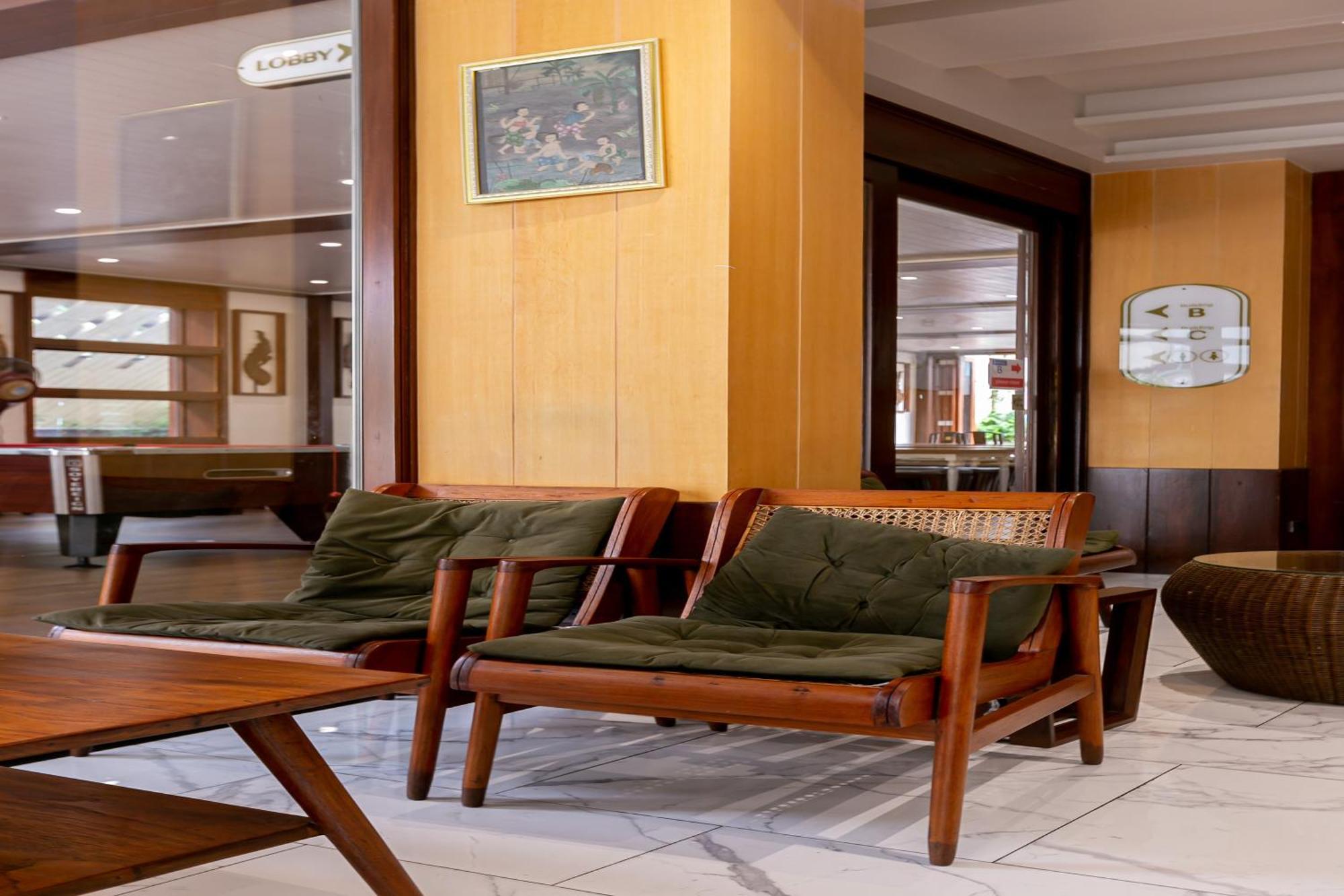 A Room Bangkok Sathorn Exterior photo
