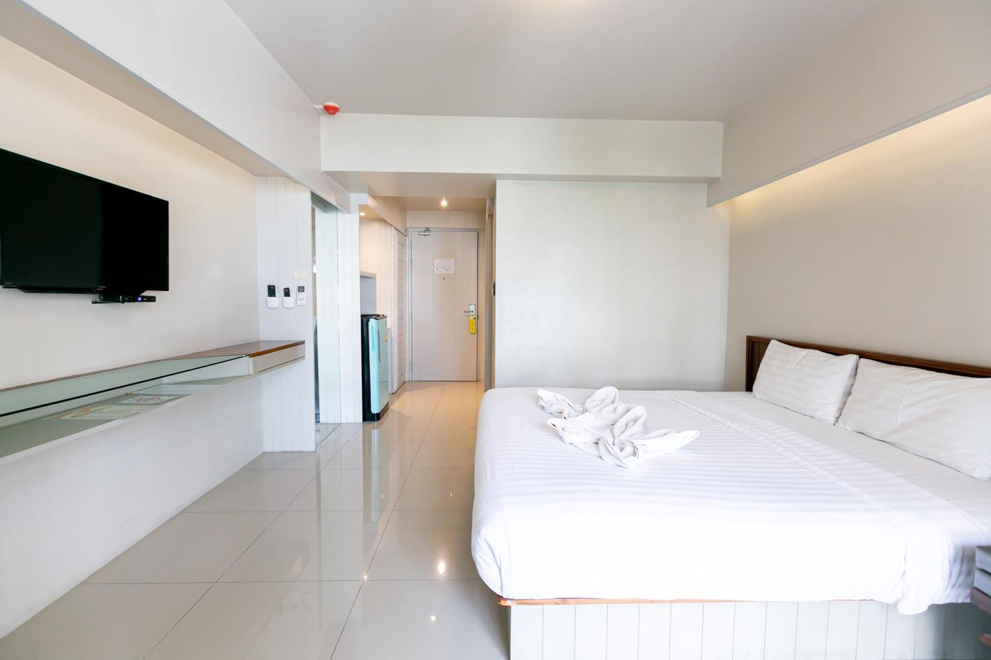 A Room Bangkok Sathorn Exterior photo